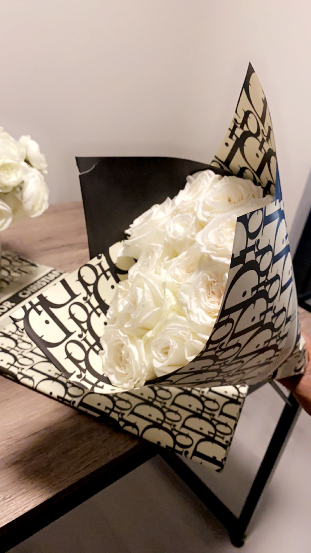 WHITE ROSES BOUQUET (Dior inspired)