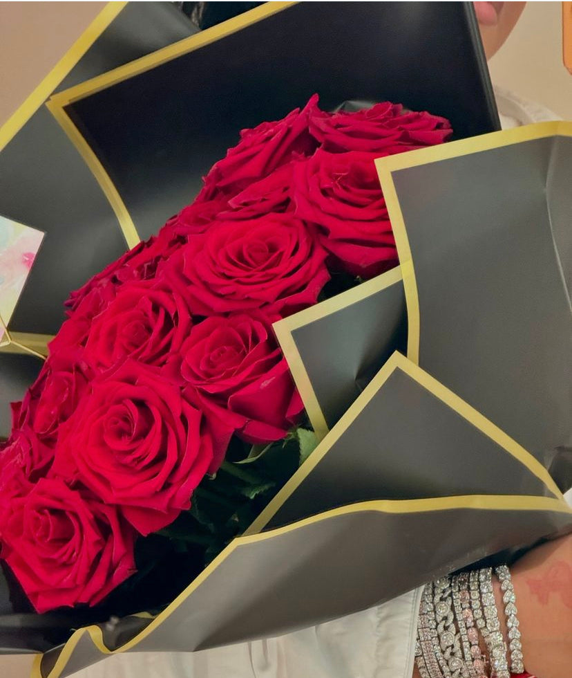 12 count of Red Roses