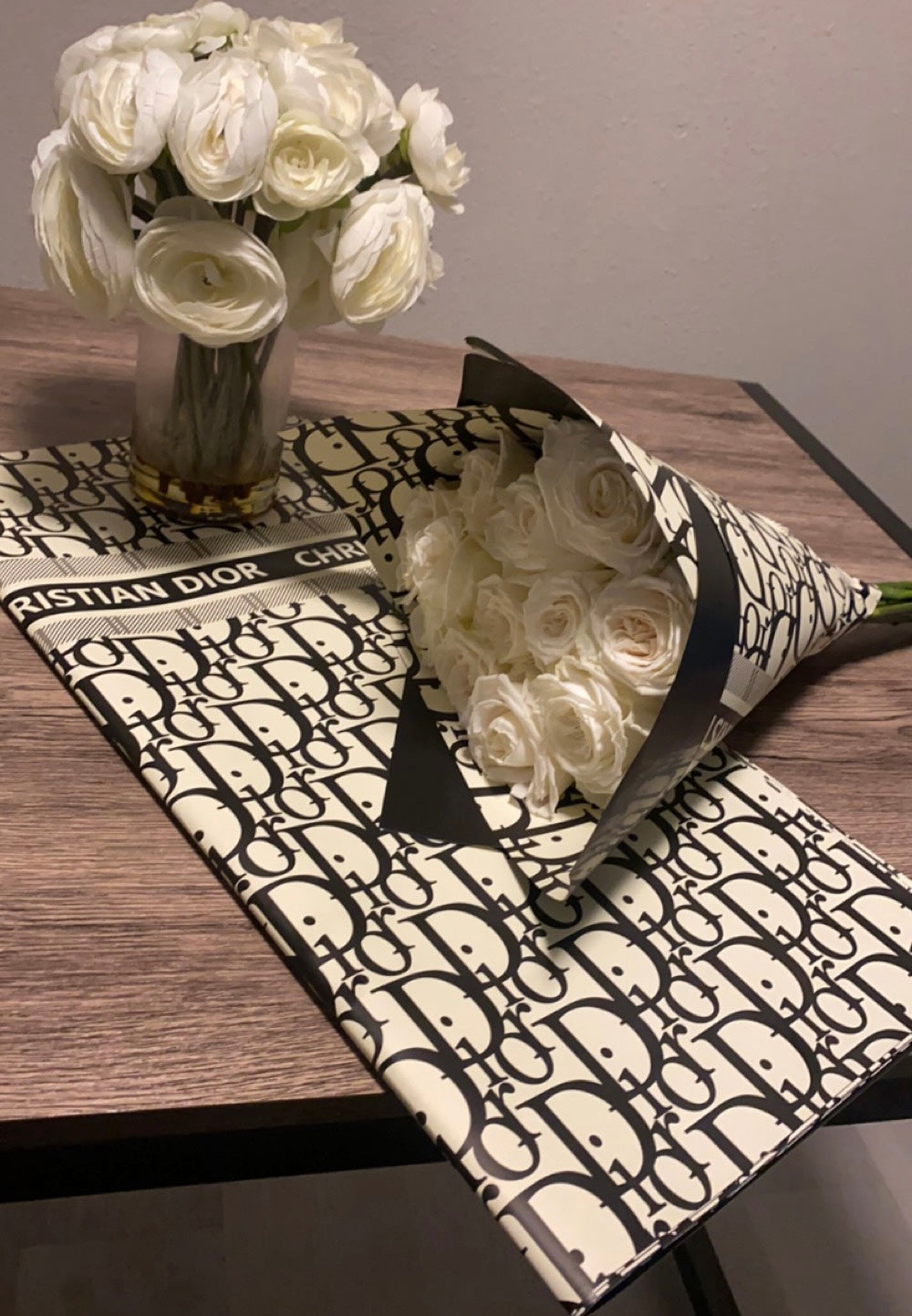 WHITE ROSES BOUQUET (Dior inspired)